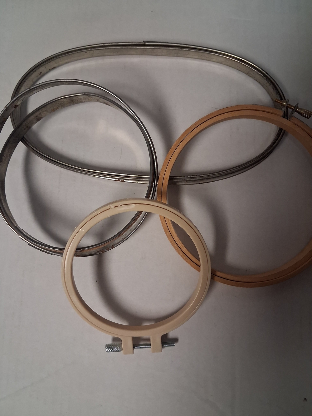Vintage Women's Mixed Color Embroidery Hoop Set Of 4
